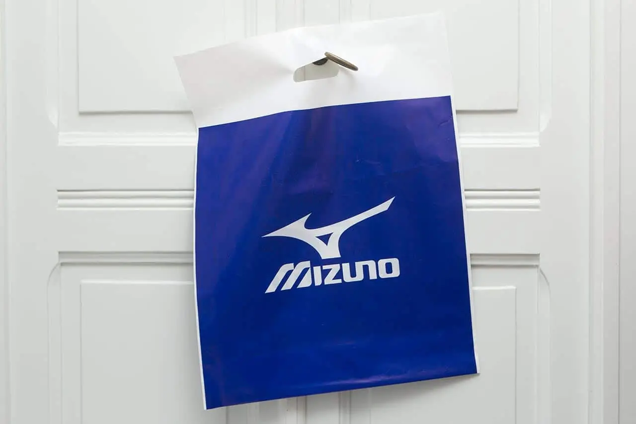 Shopping bag plastica, modello Ambra, personalizzata "Mizuno" | PG Plast | Produzione shopper, shopping bags, borse personalizzate per negozi e boutique
